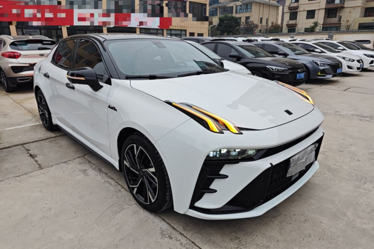 领克03 2023款 1.5TD DCT劲Plus车身外观3