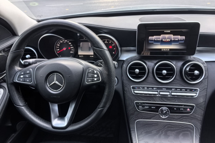 奔驰C级 2015款 改款 C 200 L 运动型局部细节16