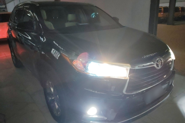 丰田 汉兰达 2015款 2.0T 两驱精英版 5座车身外观3