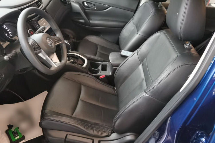 日产 奇骏 2017款 2.0L CVT舒适版 2WD中控内饰19