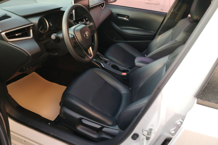 丰田 卡罗拉 2019款 1.2T S-CVT GL-i精英版局部细节19