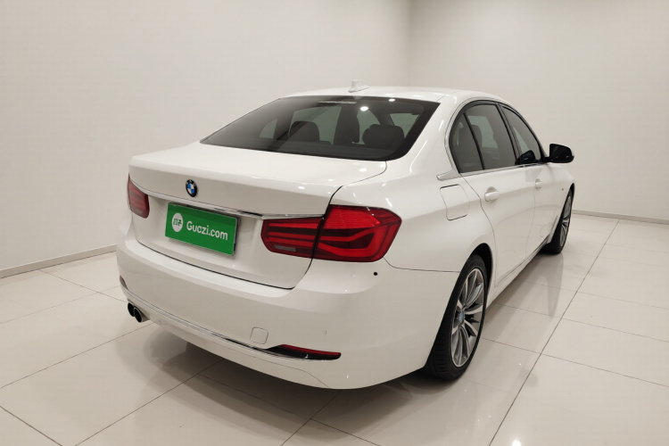 宝马3系 2017款 320Li 豪华设计套装车身外观7