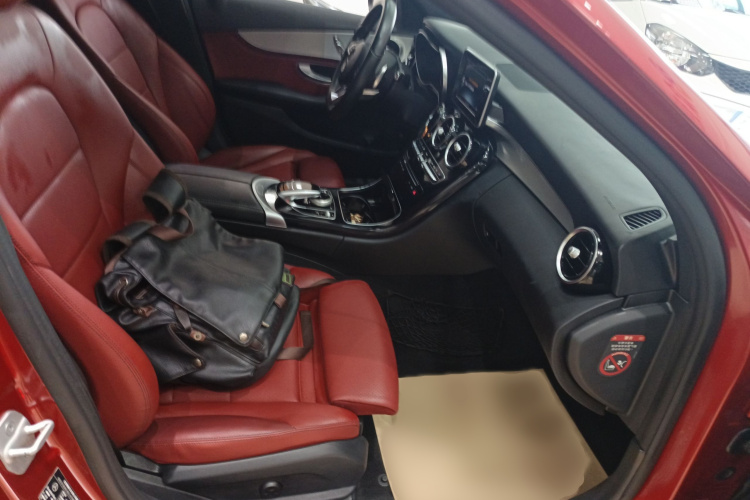 奔驰C级 2015款 C 200 运动版局部细节41