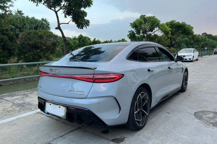 比亚迪 海豹 2023款 冠军版 700km 性能版车身外观6006