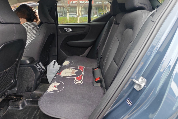 沃尔沃XC40 2021款 T4 四驱智行时尚版中控内饰21