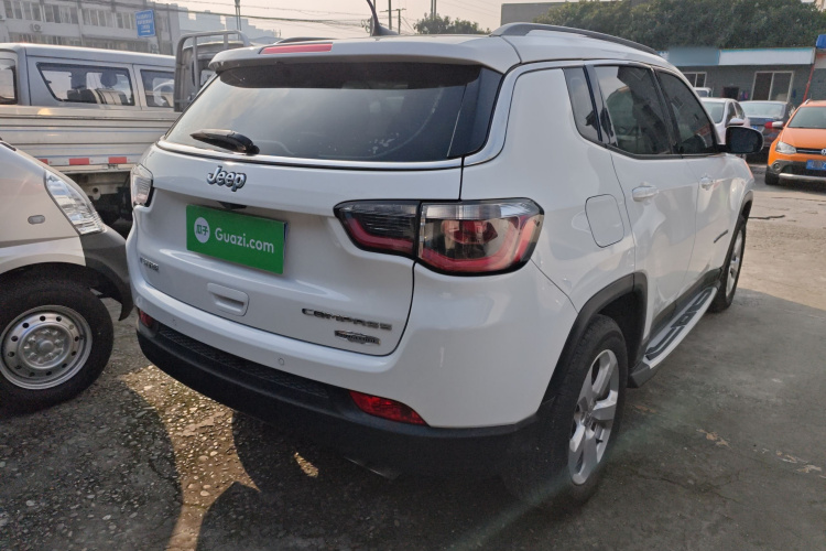 Jeep 指南者 2019款 220T 自动家享版车身外观7