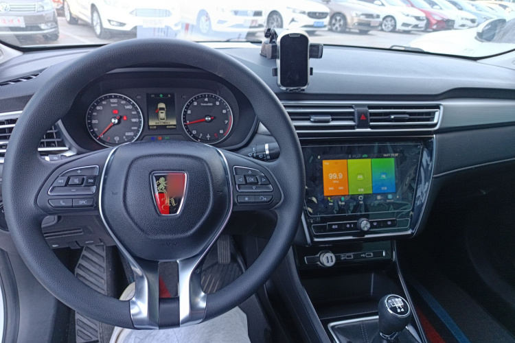 荣威i5 2020款 1.5L 手动4G互联领豪版中控内饰7002