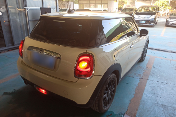 MINI 2021款 1.5T ONE PLUS车身外观7