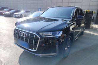 奥迪Q7 2022款 55 TFSI quattro S line运动型