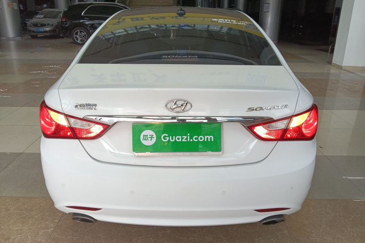 现代 索纳塔 2014款 2.0L 自动豪华版车身外观6