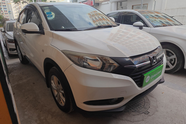 本田 缤智 2015款 1.8L CVT两驱精英型车身外观3