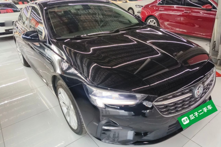 别克 君威 2023款 652T 智享型车身外观3