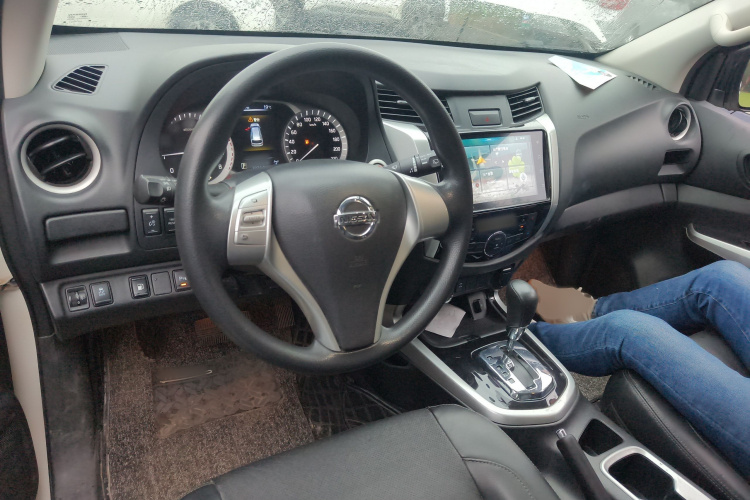 日产 途达 2020款 2.5L XL Upper 4WD 自动四驱豪华版中控内饰7002