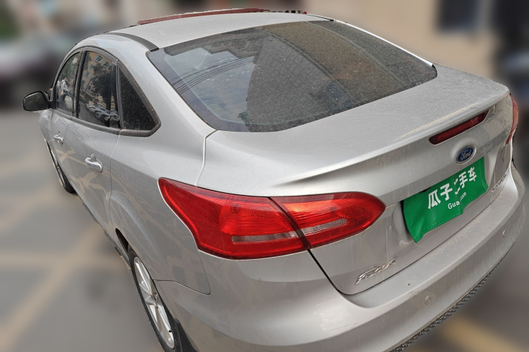 福特 福克斯 2015款 三厢 1.6L 自动风尚型车身外观6003