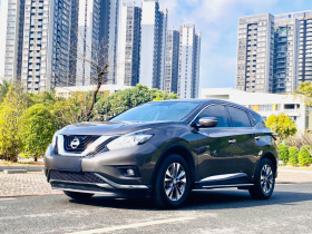 日产 楼兰 2021款 2.5L XE 两驱精英版