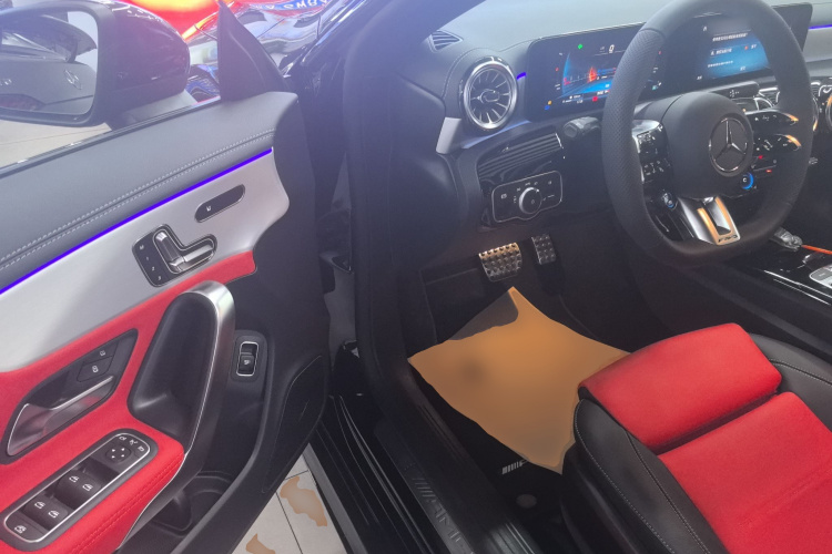 奔驰CLA AMG 2026款 AMG CLA 35 4MATIC中控内饰20