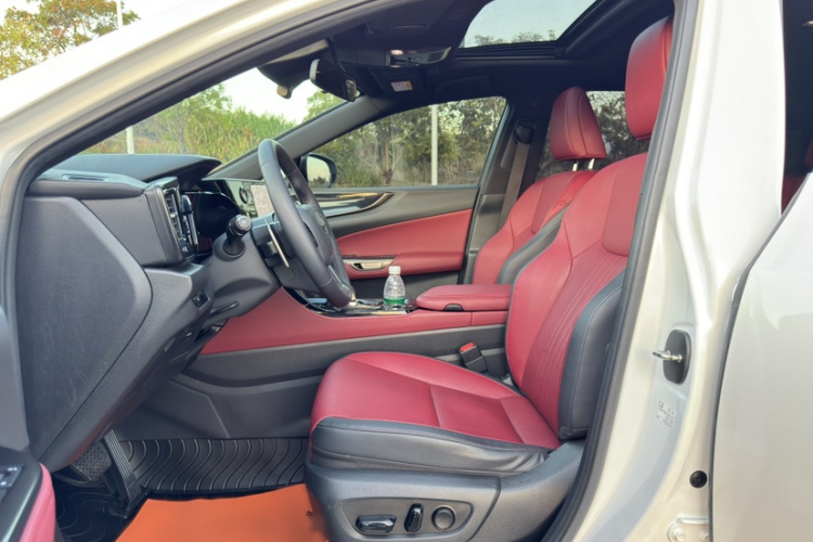 雷克萨斯NX 2022款 260 前驱 创悦版局部细节19