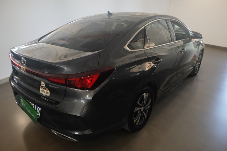 长安 逸动 2022款 PLUS 蓝鲸NE 1.4T GDI DCT尊贵版车身外观7