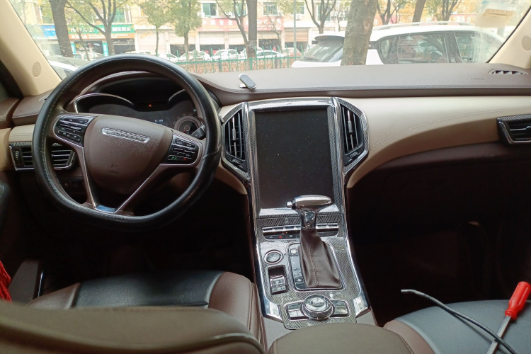 猎豹汽车 猎豹CS9 2018款 1.5T CVT劲锐型中控内饰7002