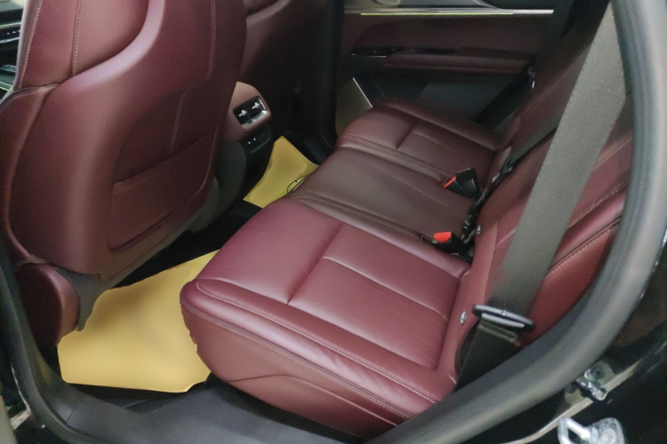 凯迪拉克XT5 2025款 2.0T 铂金型中控内饰21