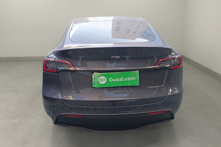 特斯拉 Model Y 2022款 改款 后轮驱动版车身外观6