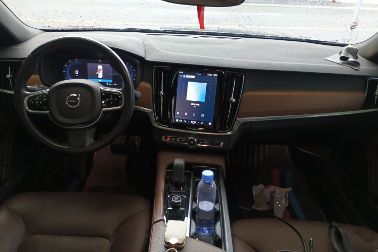 沃尔沃S90 2022款 B5 智逸豪华版中控内饰7002