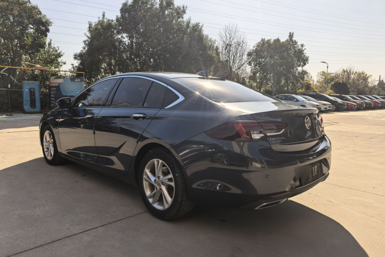 别克 君威 2020款 552T 豪华型车身外观6006