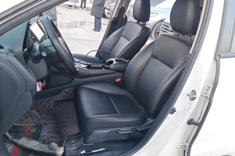 本田 缤智 2020款 220 TURBO CVT精英版中控内饰19