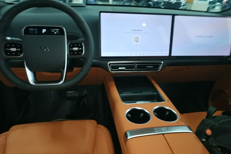 理想汽车 理想L8 2023款 Air中控内饰12