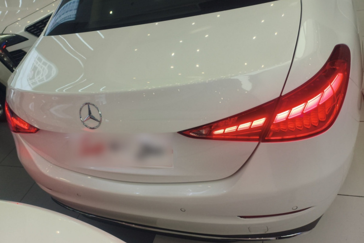 奔驰C级 2022款 C 260 L车身外观6