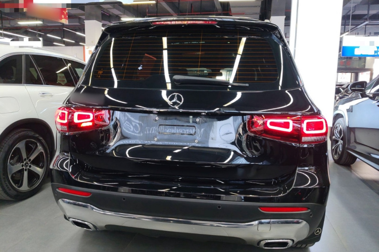 奔驰GLB 2023款 GLB 220 时尚型车身外观6004