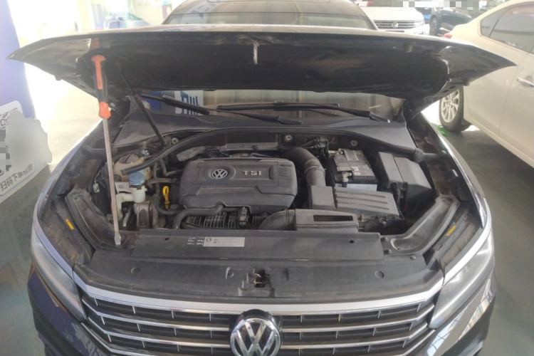 大众 帕萨特 2017款 330TSI DSG尊荣版机舱底盘24