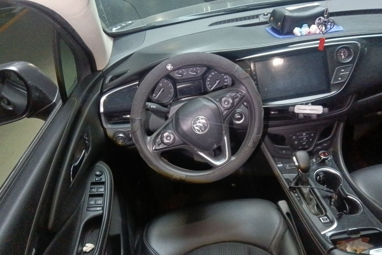 别克 昂科威 2017款 20T 两驱领先型中控内饰13