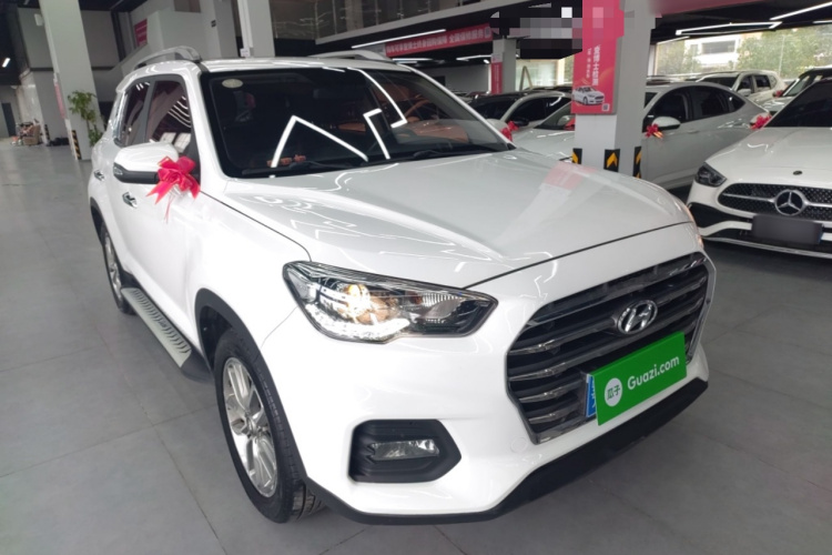 北京现代ix35 2018款 2.0L 自动两驱智勇·畅享版车身外观3