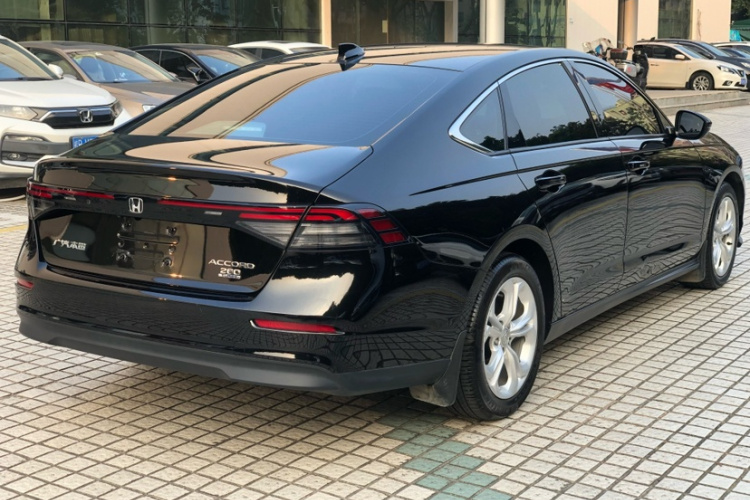 本田 雅阁 2024款 260TURBO 豪华版车身外观6005