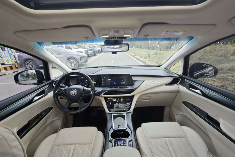 别克GL8 2020款 Avenir艾维亚 六座贤礼版中控内饰7001