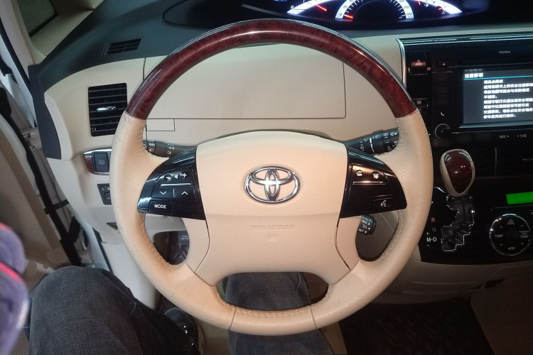 丰田 普瑞维亚  2.4L 7人座豪华版中控内饰13