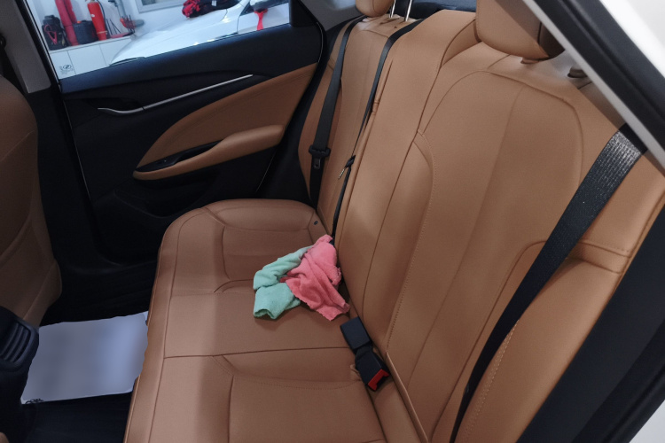 别克 英朗 2019款 18T 自动互联旗舰型 国V中控内饰21