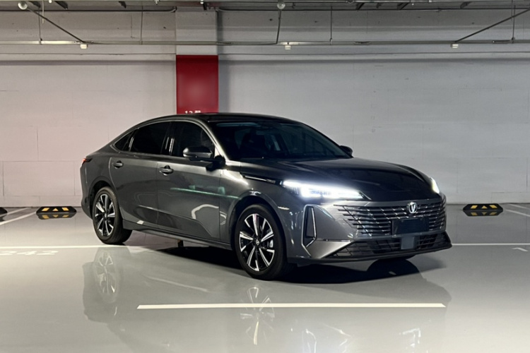 长安 逸动 2025款 蓝鲸 1.5T 500Bar尊贵型车身外观6002