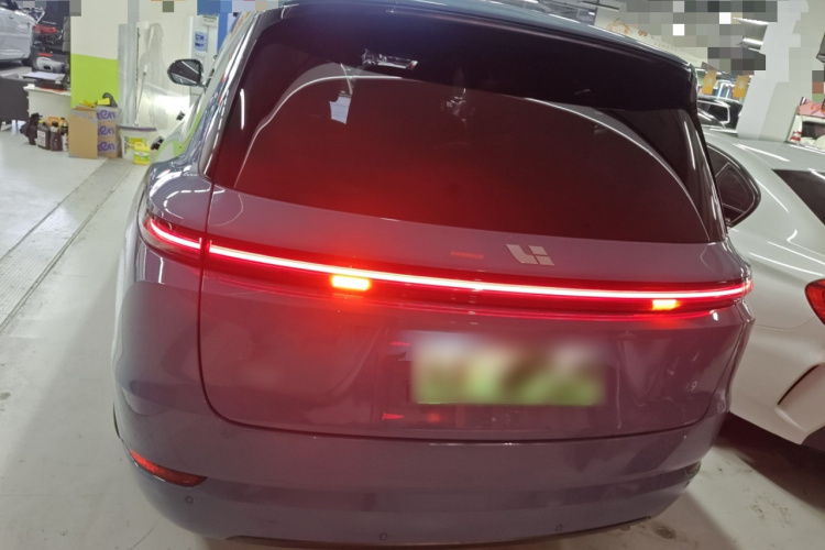 理想汽车 理想L9 2022款 Max车身外观6