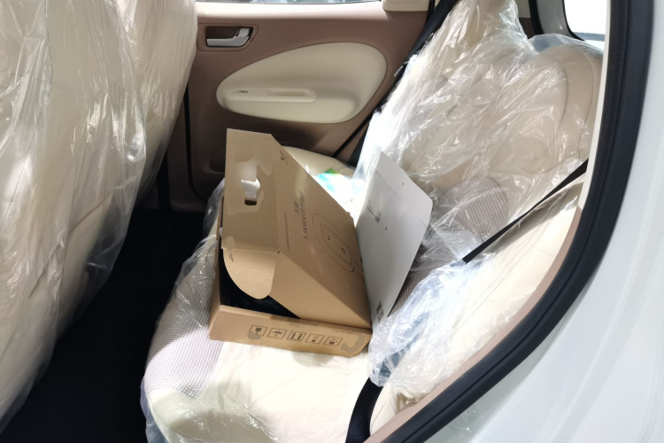 五菱汽车 宏光MINIEV 2025款 四门版 进阶款中控内饰21