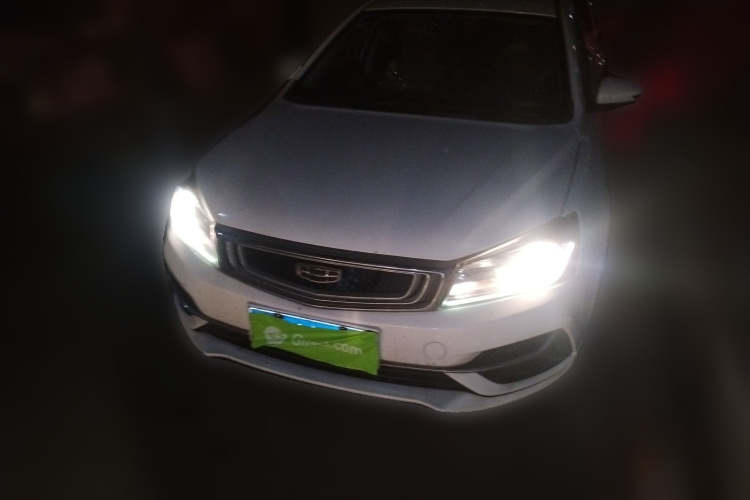 吉利汽车 帝豪 2020款 1.5L CVT豪华型车身外观2