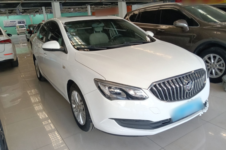 别克 英朗 2016款 15N 手动精英型车身外观3