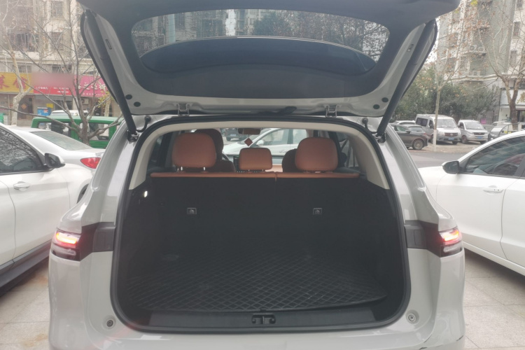 零跑汽车 零跑C10 2024款 210智享版机舱底盘23