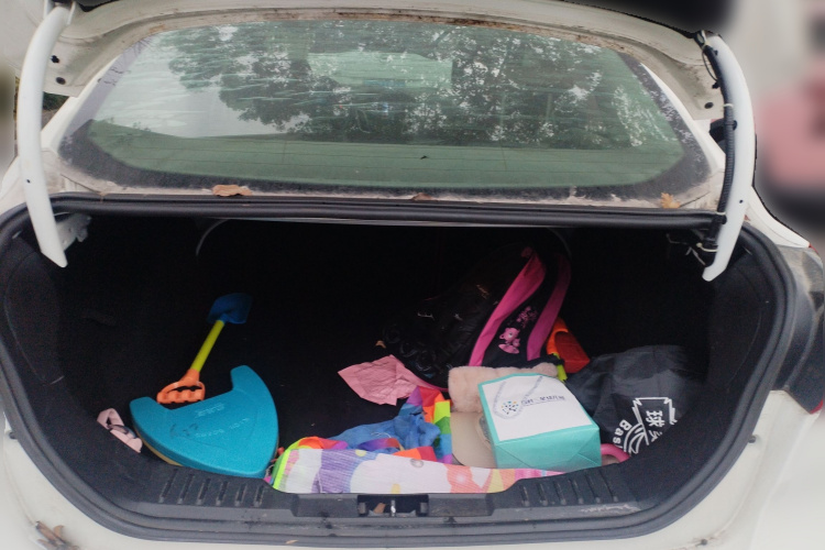 福特 福克斯 2015款 三厢 1.6L 自动舒适型中控内饰23