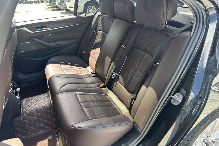 宝马5系 2020款 530Li 尊享型 豪华套装中控内饰7006