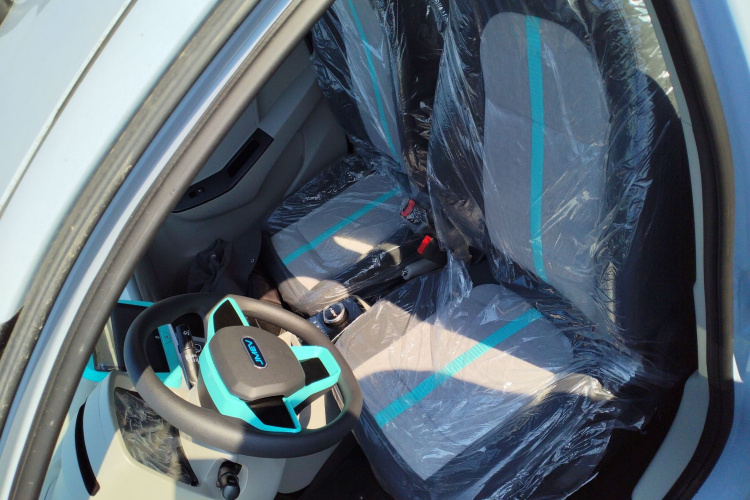 江铃集团新能源 易至EV2 2024款 201km 舒适型中控内饰19