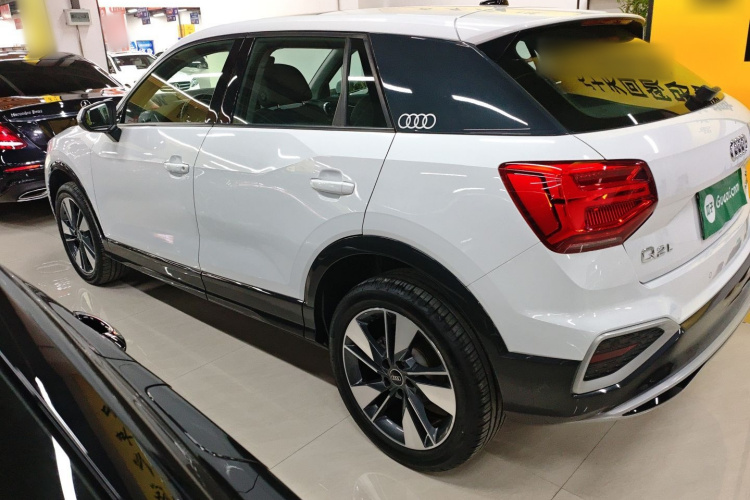奥迪Q2L 2024款 35TFSI 时尚致雅型车身外观4