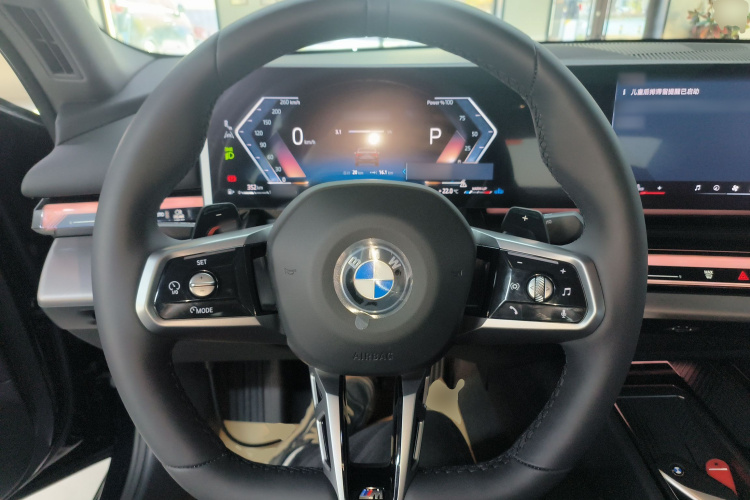 宝马5系 2025款 530Li 领先型 M运动套装中控内饰13