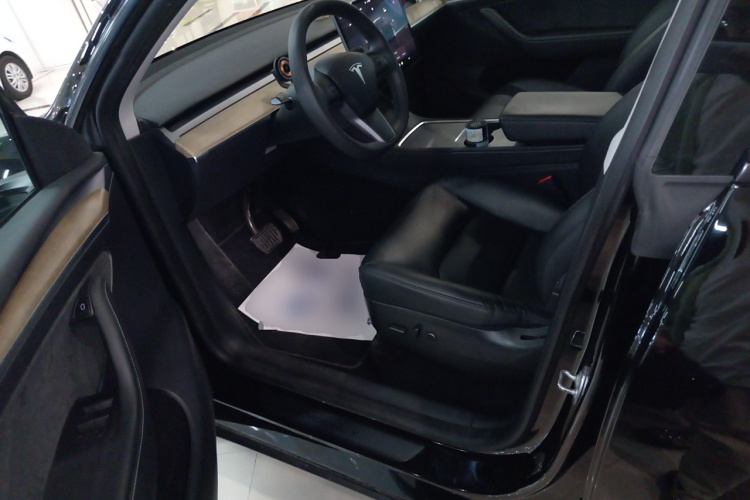 特斯拉 Model Y 2022款 改款 后轮驱动版局部细节19